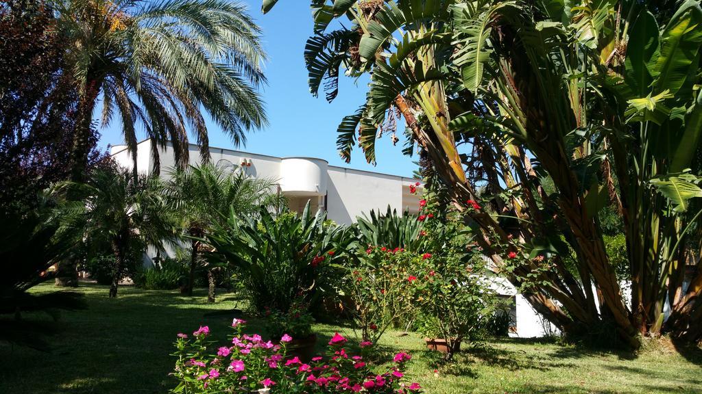 B & B Villa Flora Mondello Exterior photo